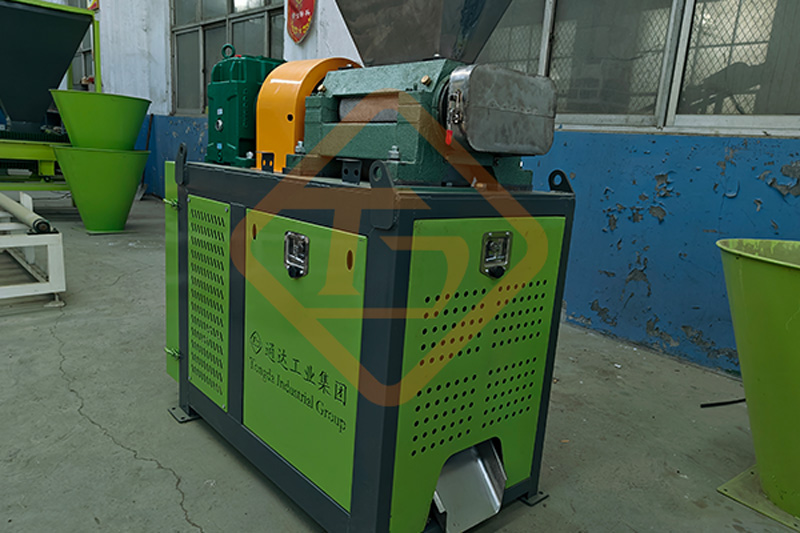 出口智利对辊造粒?.jpg 出口智利对辊造粒?.jpg